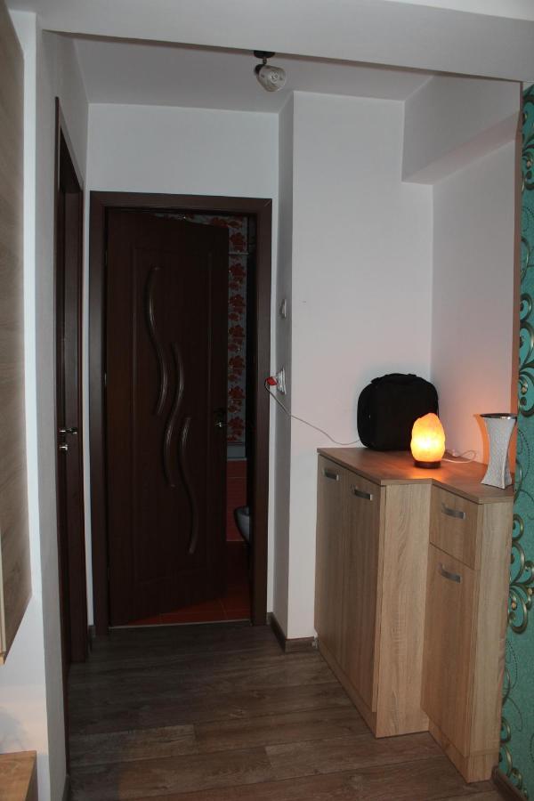 Central Cosy Apart Oradea Lägenhet Exteriör bild