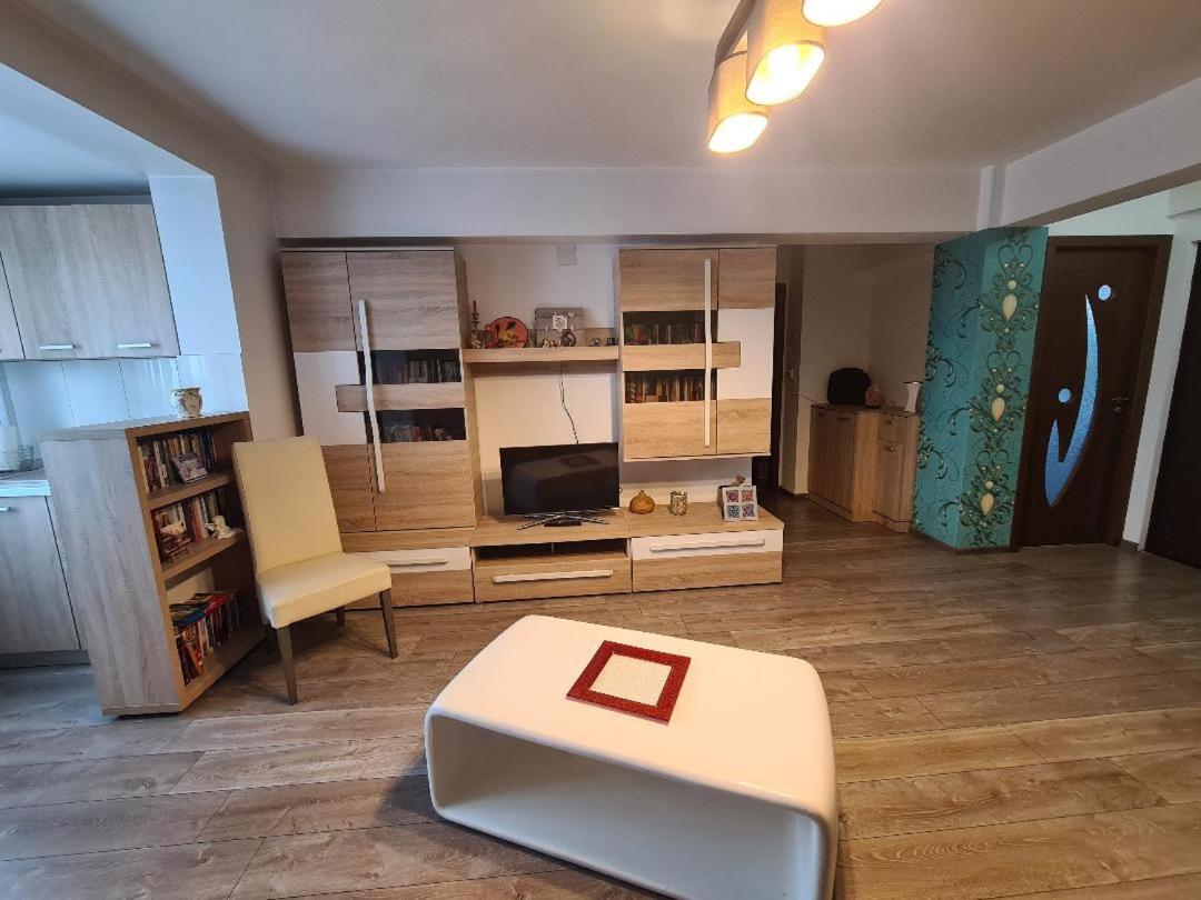 Central Cosy Apart Oradea Lägenhet Exteriör bild