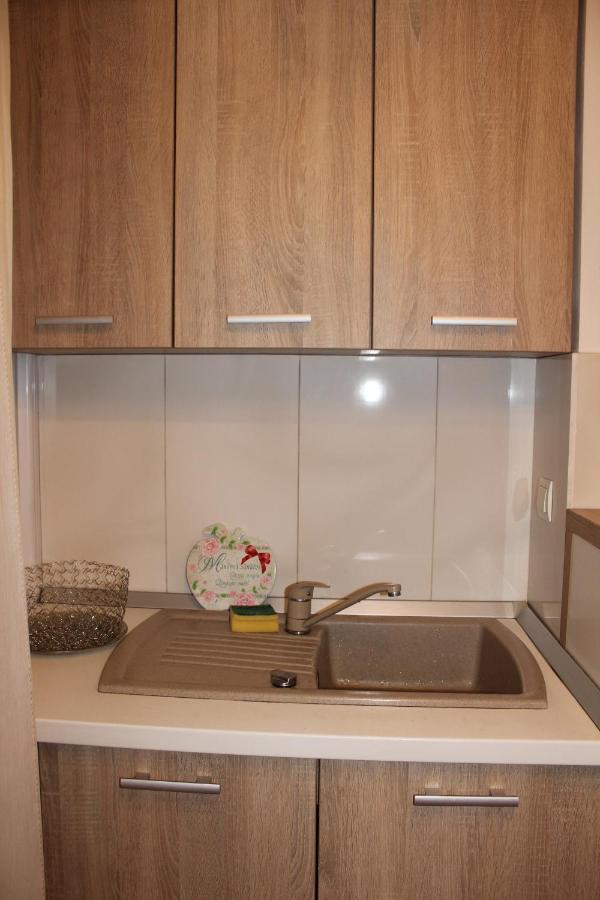 Central Cosy Apart Oradea Lägenhet Exteriör bild