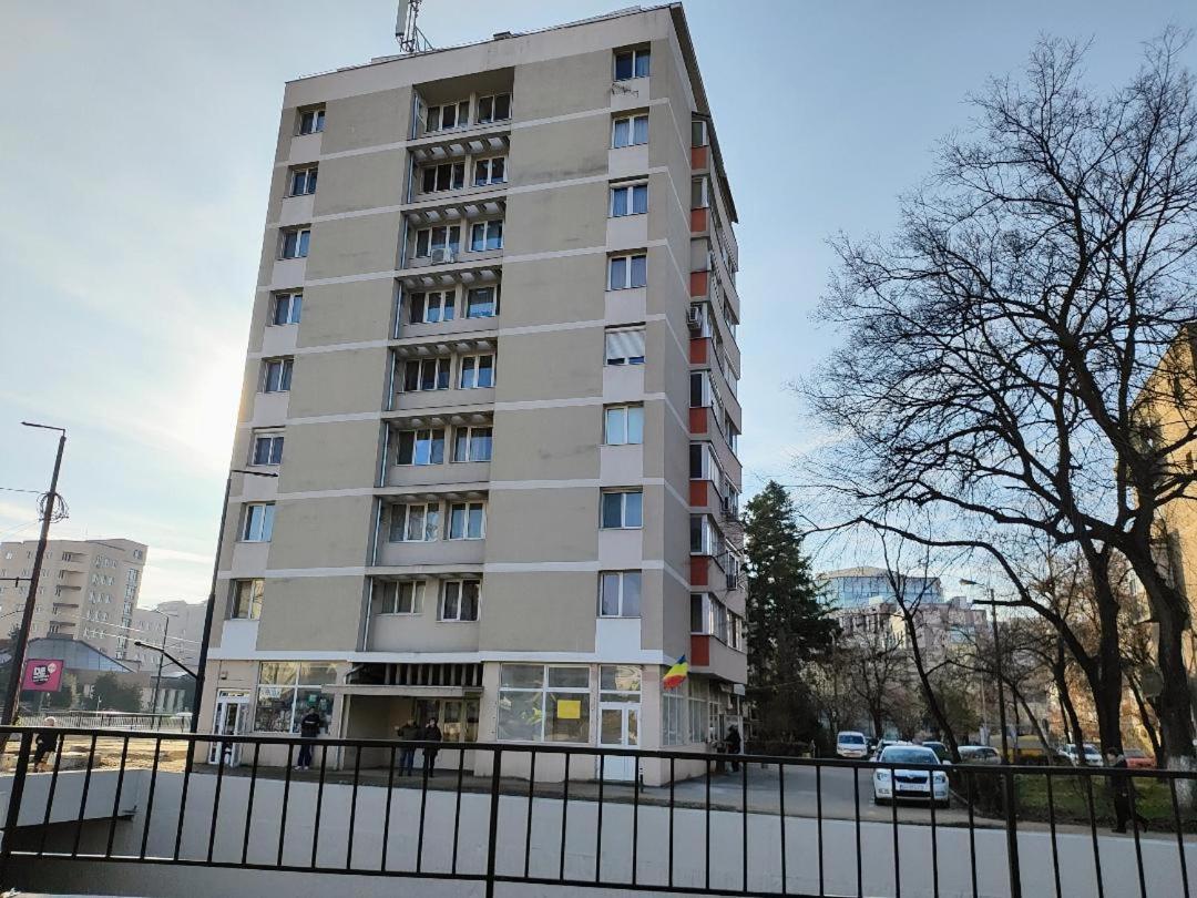 Central Cosy Apart Oradea Lägenhet Exteriör bild